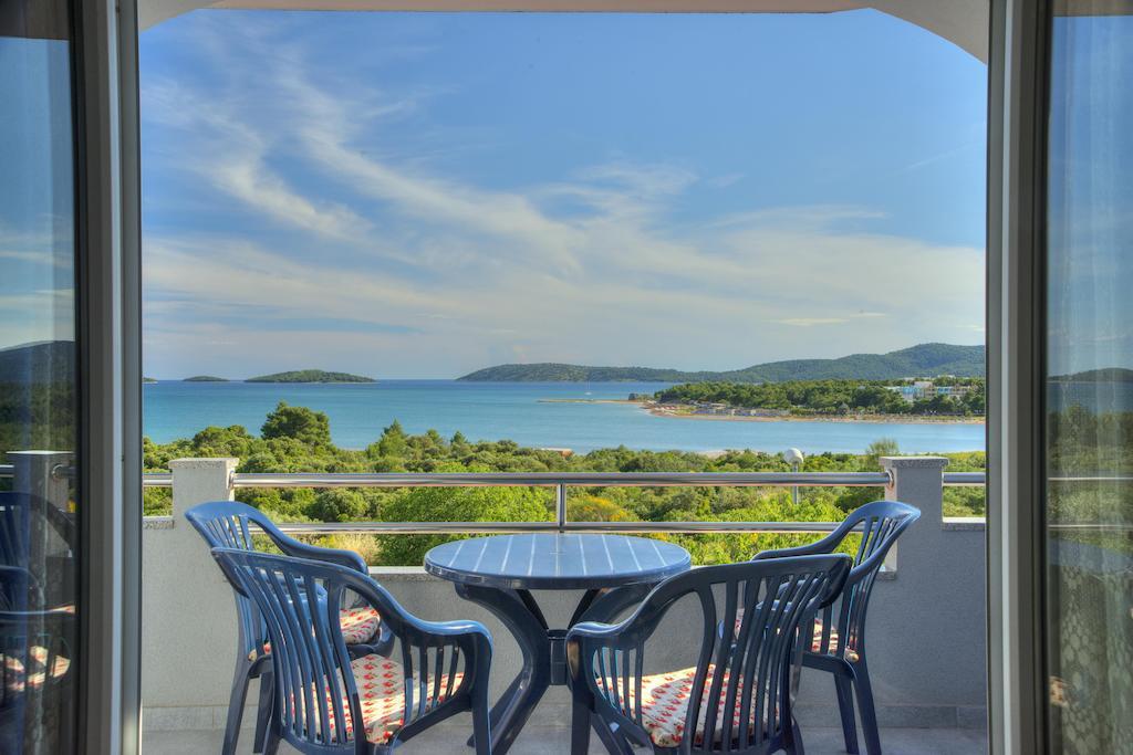 Apartments Peran Šibenik Стая снимка