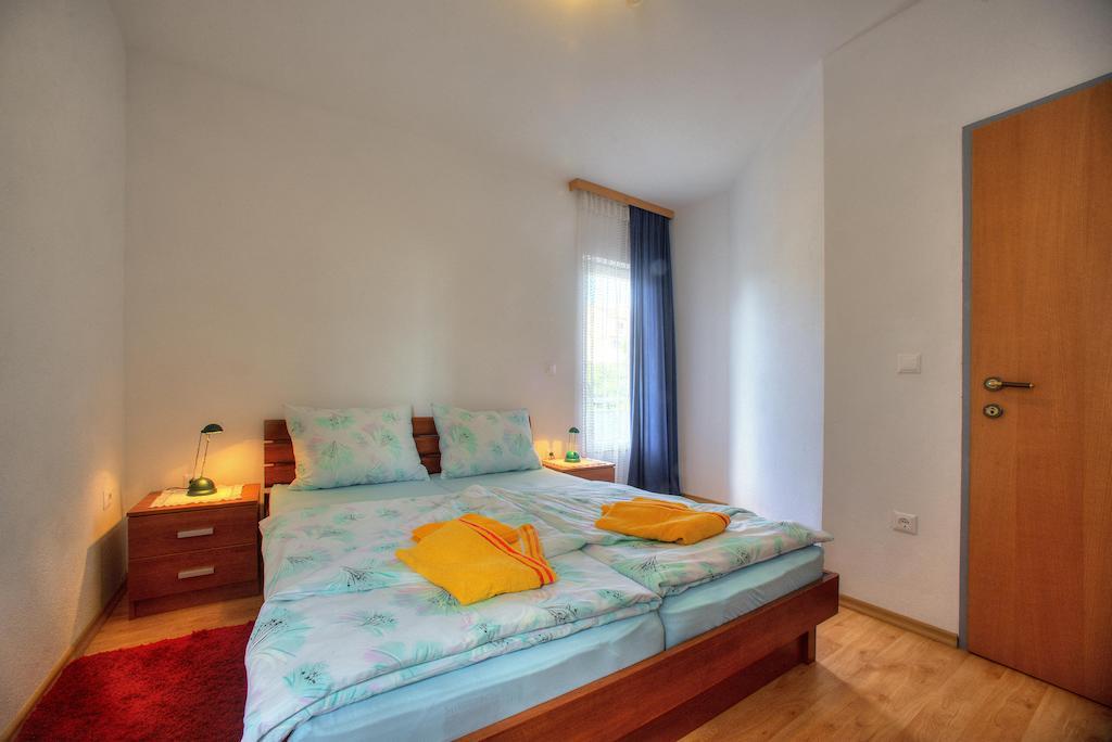 Apartments Peran Šibenik Стая снимка