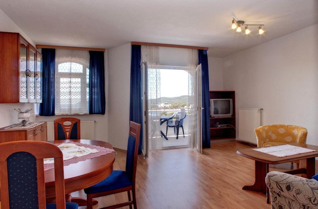 Apartments Peran Šibenik Стая снимка